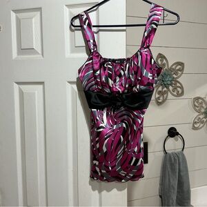 Pink and Black Women's retro style top